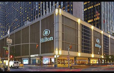 restaurants near hilton midtown